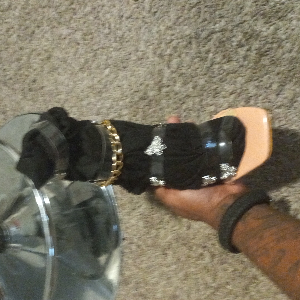 Heels - Picture 8 of 8